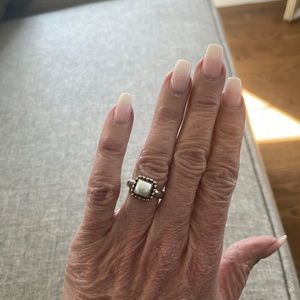 Silpada petite pearl ring